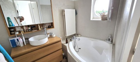 3 bedrooms House in Poitiers, France No. 300375 6