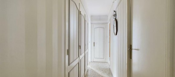 3 bedrooms Apartment in Bordeaux, France No. 97162 3