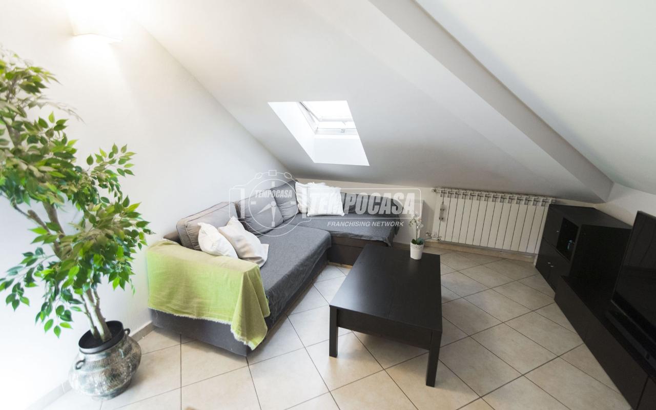 2 rooms Apartment in Milan, Italy No. 240860