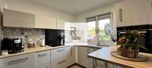 3 bedrooms House in Sallaumines, France No. 233456 2