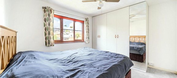 2 bedrooms House in Egham, United Kingdom No. 8642 14