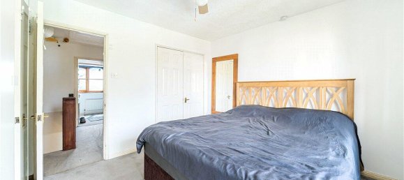 2 bedrooms House in Egham, United Kingdom No. 8642 13