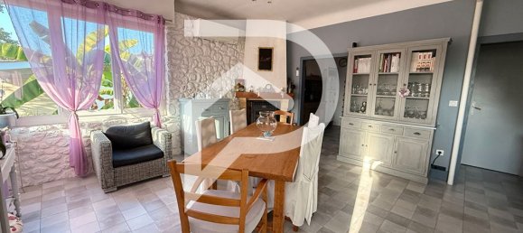 Casa de 3 dormitorios en Libourne, France No. 335489 2