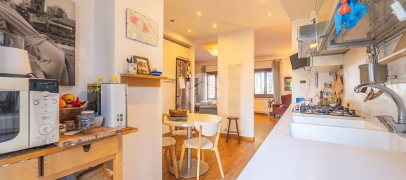 4 rooms Apartment in Rome, Italy No. 105074 3