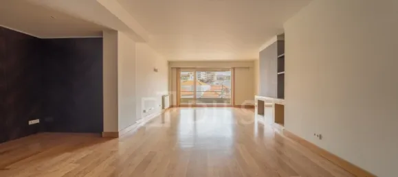 3 Schlafzimmer Wohnung in Porto, Portugal, Nr. 97393 3