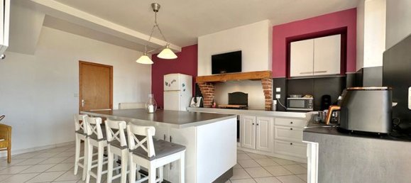 5 bedrooms Castles in Mont-de-Marsan, France No. 300329 3