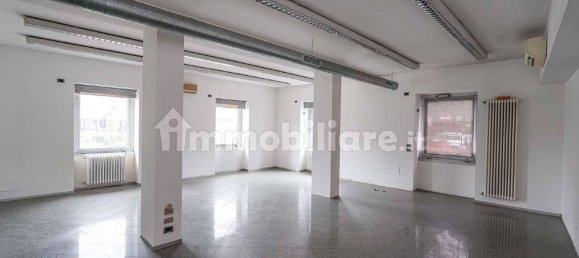 5-salle Propriété commerciale à Mapello, Italy No. 312365 2
