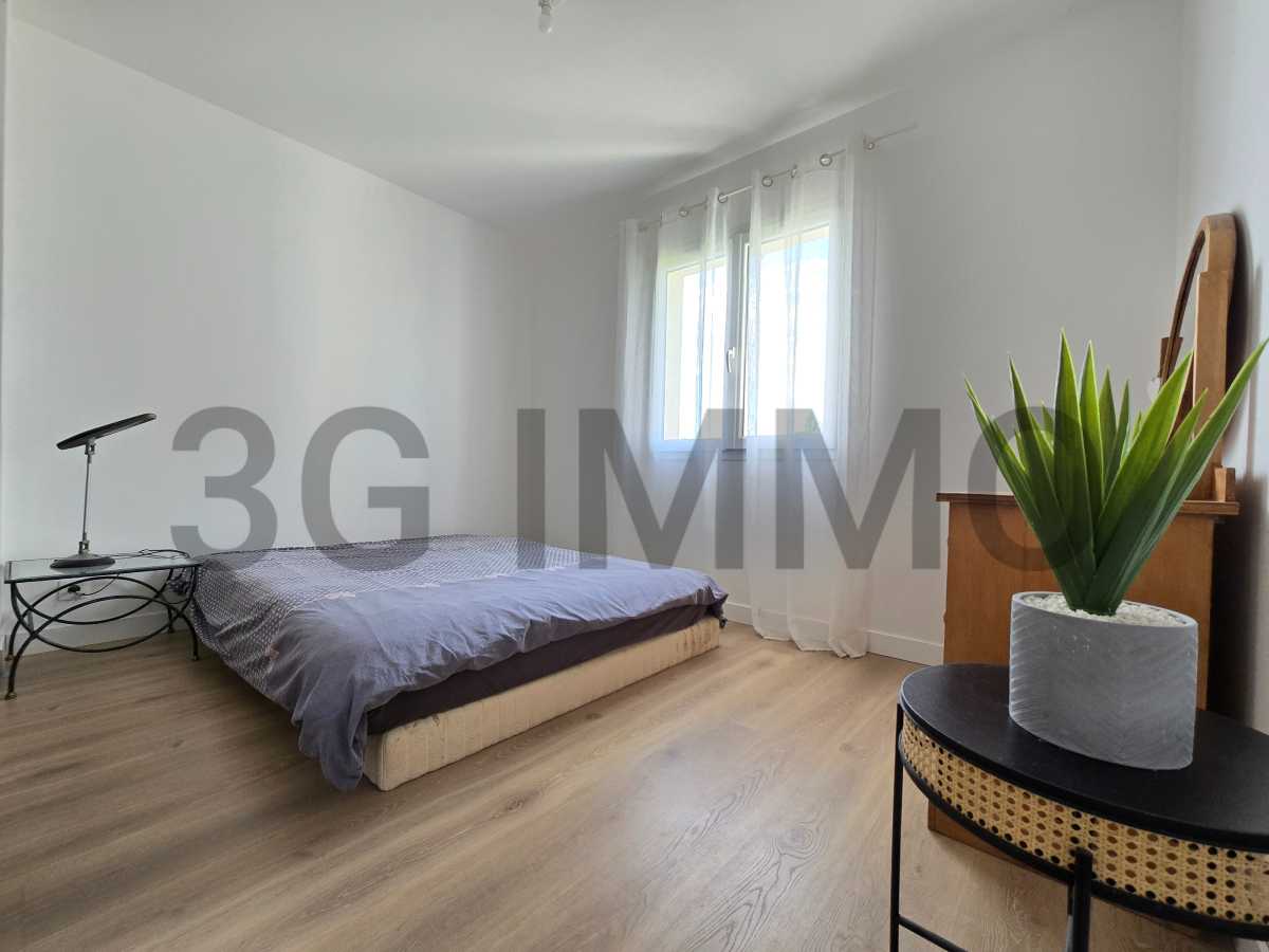 5 bedrooms Villa in Soual, France No. 200759