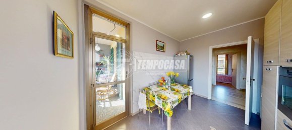 4 rooms Apartment in Turin, Italy No. 104820 8
