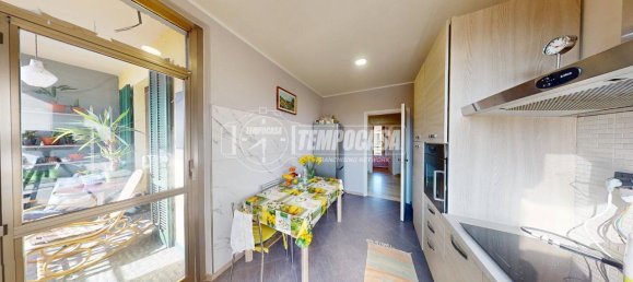 4 rooms Apartment in Turin, Italy No. 104820 7