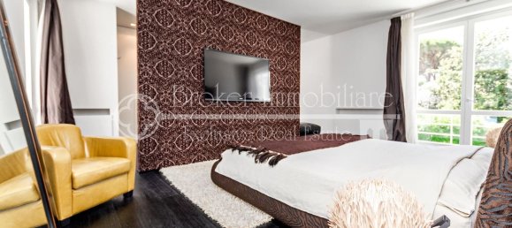 16 rooms Villa in Forte dei Marmi, Italy No. 137692 15