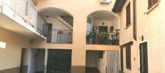 3 rooms Apartment in Como, Italy No. 6809 5