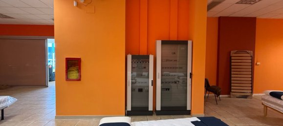 386m² Commercial property in Roncadelle, Italy No. 272343 9