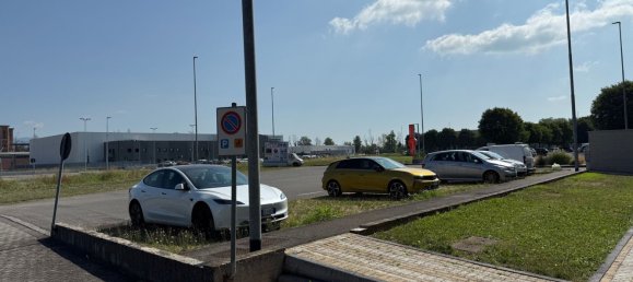 386m² Commercial property in Roncadelle, Italy No. 272343 22