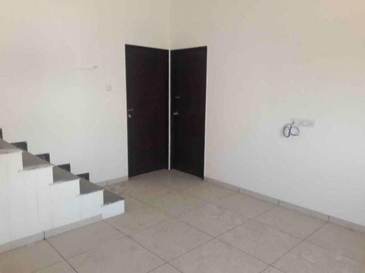 Casa de 3 dormitorios en Vadodara, India No. 20160