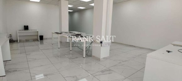 354m² Office in Sliema, Malta No. 11962 2