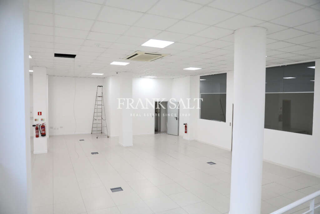 354m² Office in Sliema, Malta No. 11962