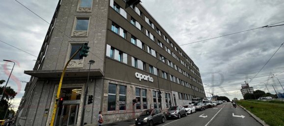 2 bedrooms Apartment in Milan, Italy No. 312168 2