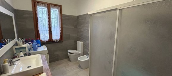 4 rooms Villa in Mirandola, Italy No. 268847 6