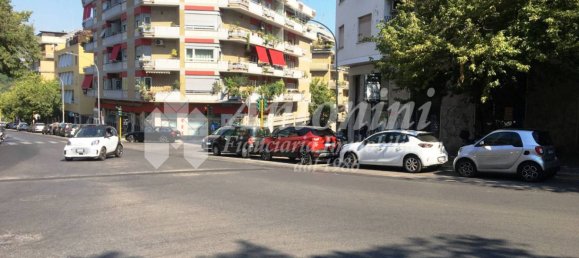 Imóvel comercial de 2 divisões em Rome, Italy N.º 332913 9