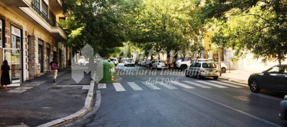 Imóvel comercial de 2 divisões em Rome, Italy N.º 332913 8