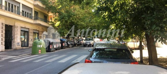 Imóvel comercial de 2 divisões em Rome, Italy N.º 332913 3