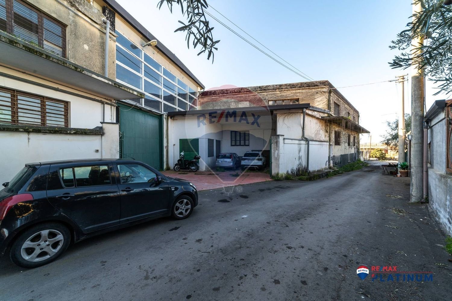 Propiedad comercial en Paternò, Italy 1300 m² No. 109529