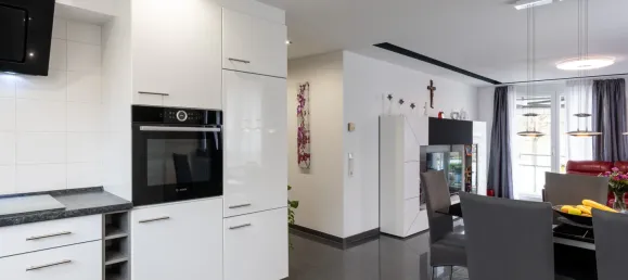 3 Schlafzimmer Wohnung in Stuttgart, Germany, Nr. 39449 2