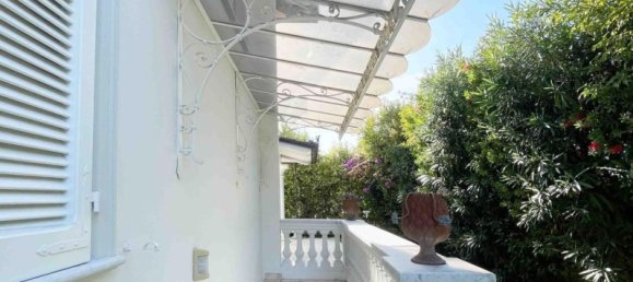 8 rooms Villa in Pietrasanta, Italy No. 40604 7