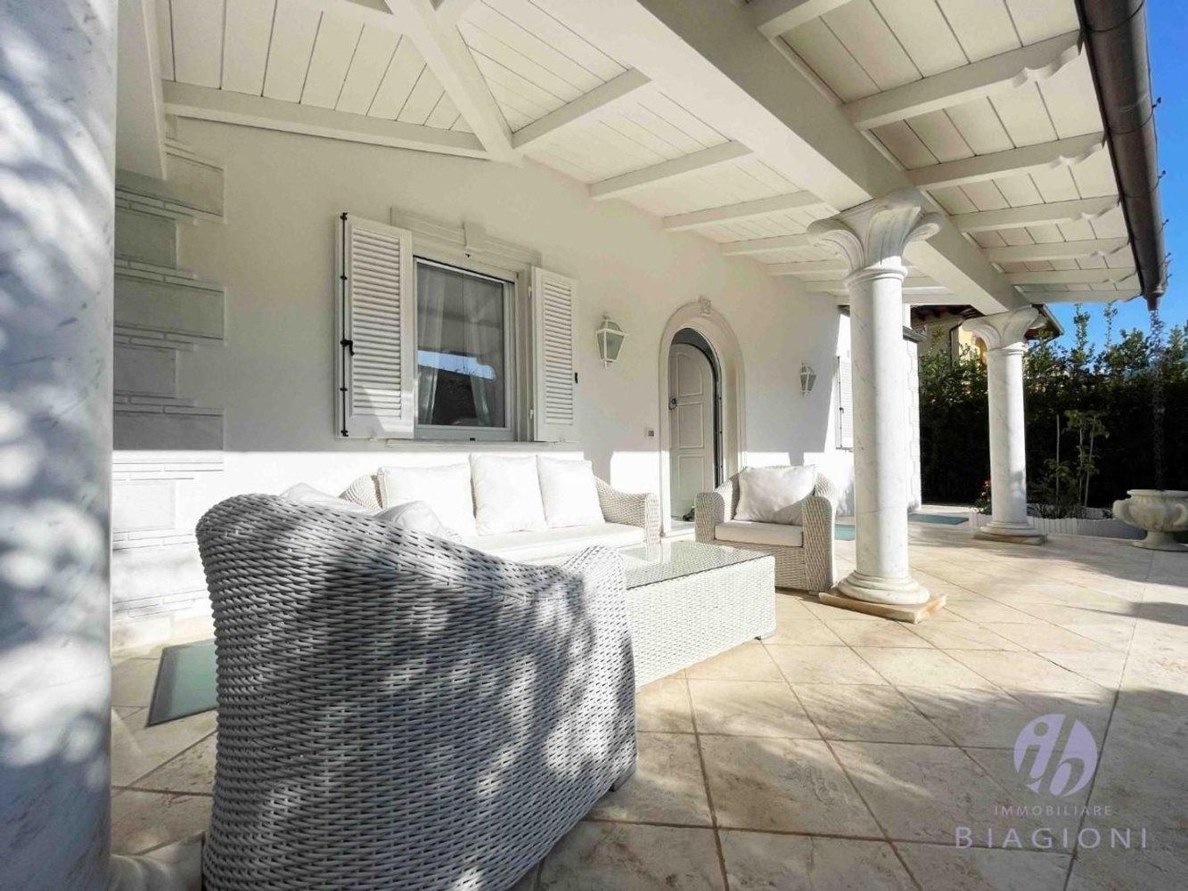 8 rooms Villa in Pietrasanta, Italy No. 40604