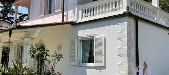 8 rooms Villa in Pietrasanta, Italy No. 40604 4