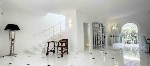 8 rooms Villa in Pietrasanta, Italy No. 40604 39