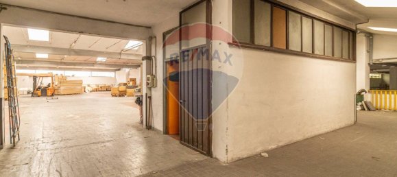 4 rooms Commercial property in Borgomanero, Italy No. 56279 9