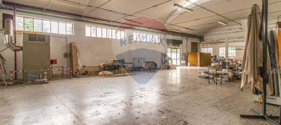 4 rooms Commercial property in Borgomanero, Italy No. 56279 6
