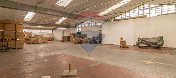 4 rooms Commercial property in Borgomanero, Italy No. 56279 12