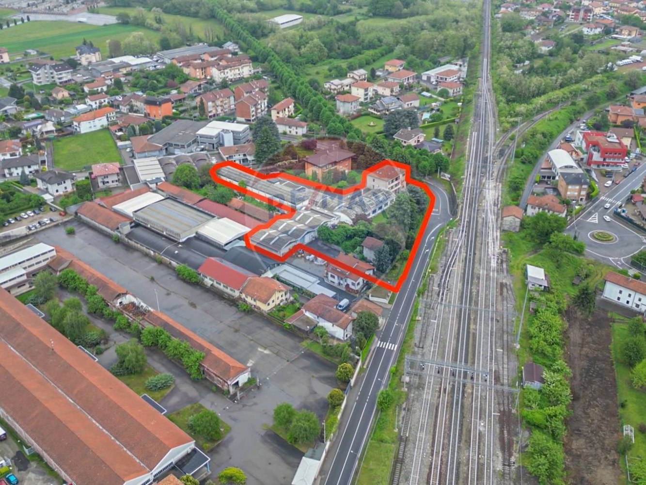 4 rooms Commercial property in Borgomanero, Italy No. 56279