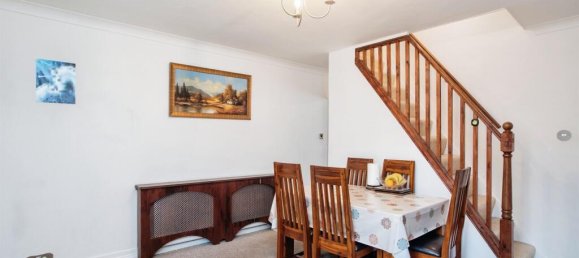 3 bedrooms House in Watford, United Kingdom No. 6058 6