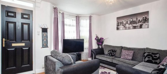 3 bedrooms House in Watford, United Kingdom No. 6058 2