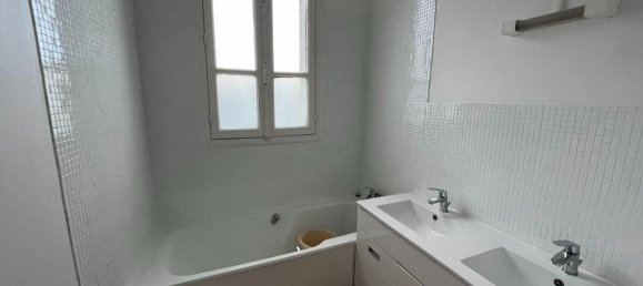 3 bedrooms Apartment in Montargis, France No. 78120 9