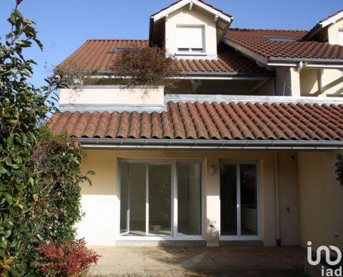 Кондоминиум  с 2 спальнями в Rives, Франция № 35146