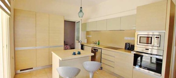 4 Schlafzimmer Haus in Pyla, Cyprus, Nr. 7757 10