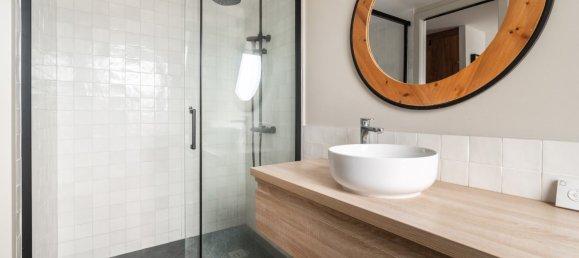 6 bedrooms House in Bagnolet, France No. 134233 17