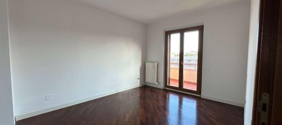 4 rooms House in Ancona, Italy No. 34123 32