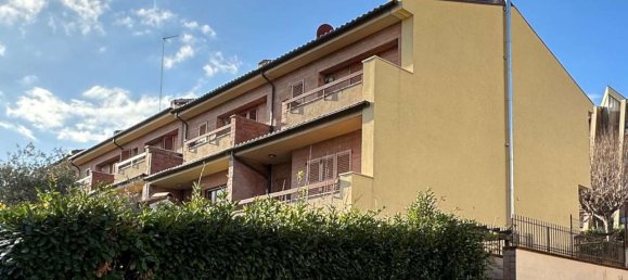 4 rooms House in Ancona, Italy No. 34123 48
