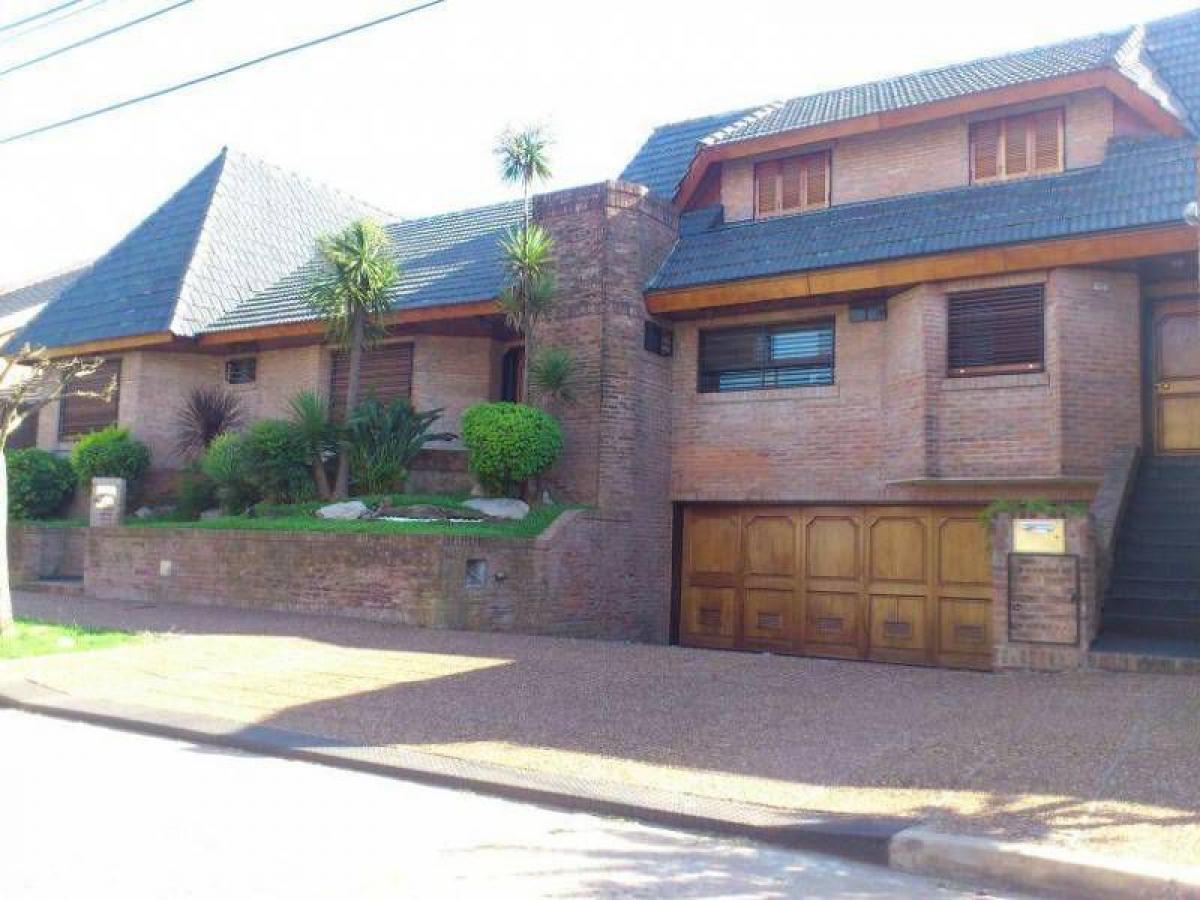 4 bedrooms House in Bermudez, Argentina No. 57594