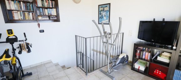 Casa de 4 habitaciónes en Palagonia, Italy No. 230991 5