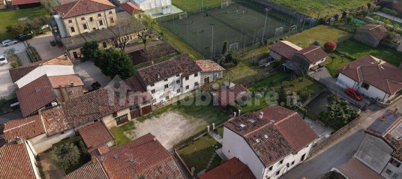 3 bedrooms House in Illasi, Italy No. 263115 30