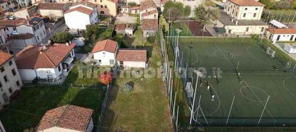 3 bedrooms House in Illasi, Italy No. 263115 2