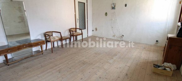 3 bedrooms House in Illasi, Italy No. 263115 13