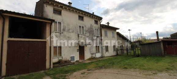 3 bedrooms House in Illasi, Italy No. 263115 3